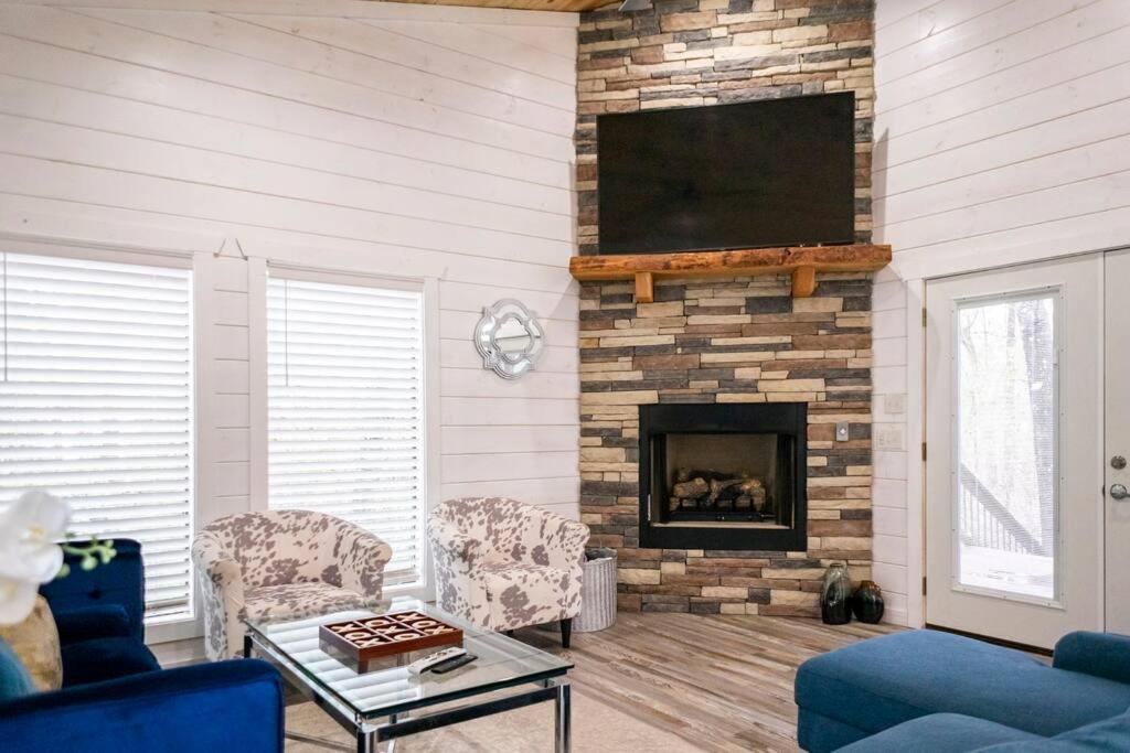Diamond Cabin W/ Jet Shower & Secluded Back Deck! 布罗肯鲍 外观 照片