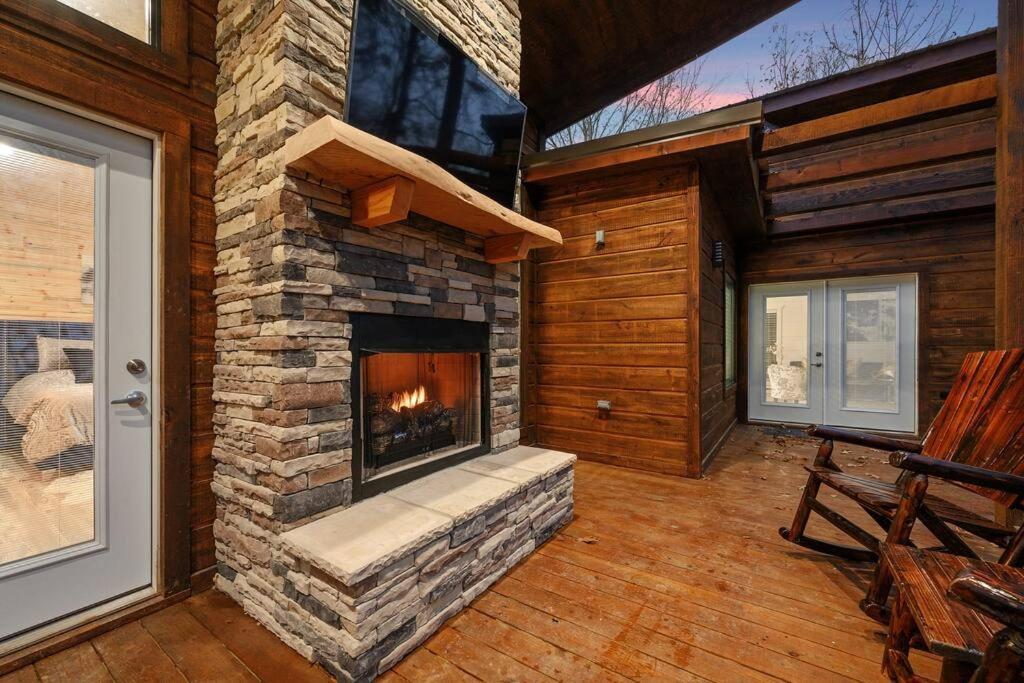 Diamond Cabin W/ Jet Shower & Secluded Back Deck! 布罗肯鲍 外观 照片