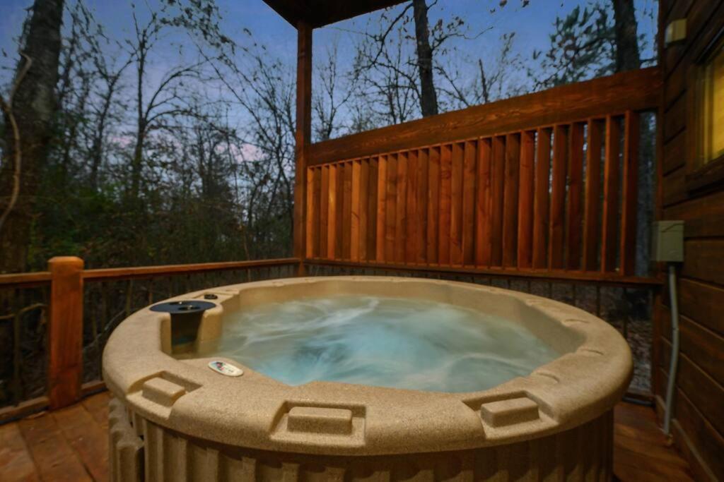 Diamond Cabin W/ Jet Shower & Secluded Back Deck! 布罗肯鲍 外观 照片