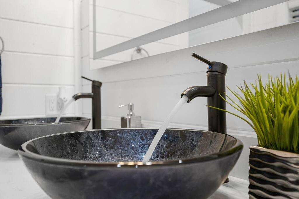 Diamond Cabin W/ Jet Shower & Secluded Back Deck! 布罗肯鲍 外观 照片